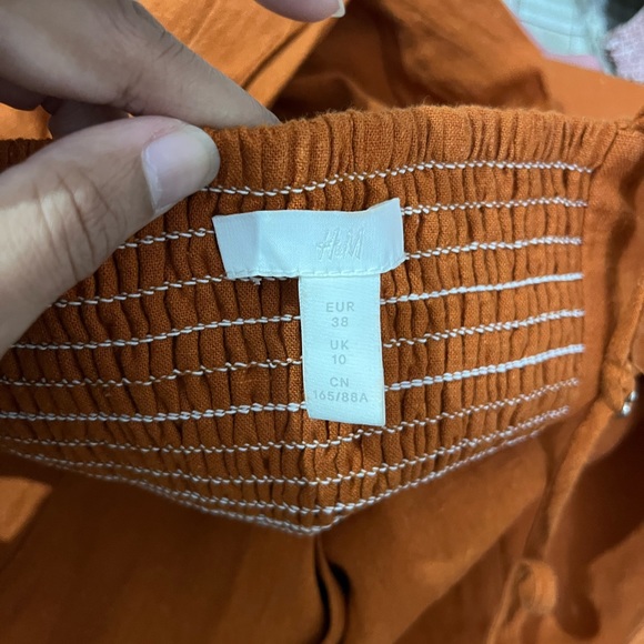 SOLD ❌ H&M Rust Dress with Buttons - Picture 4 of 10